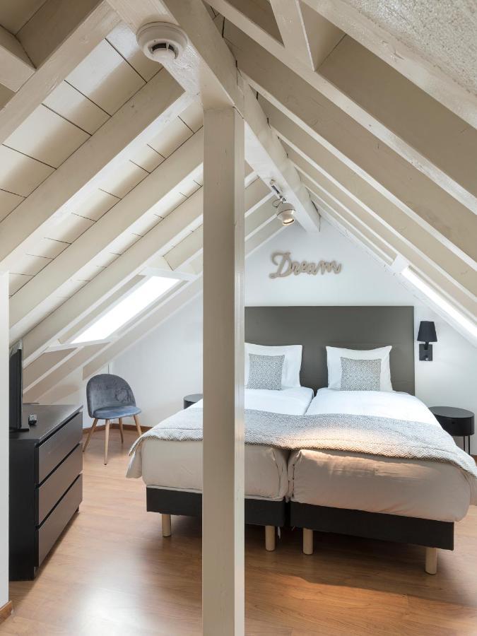 L'Hotel By Hostellerie Du Chateau Роле Екстериор снимка