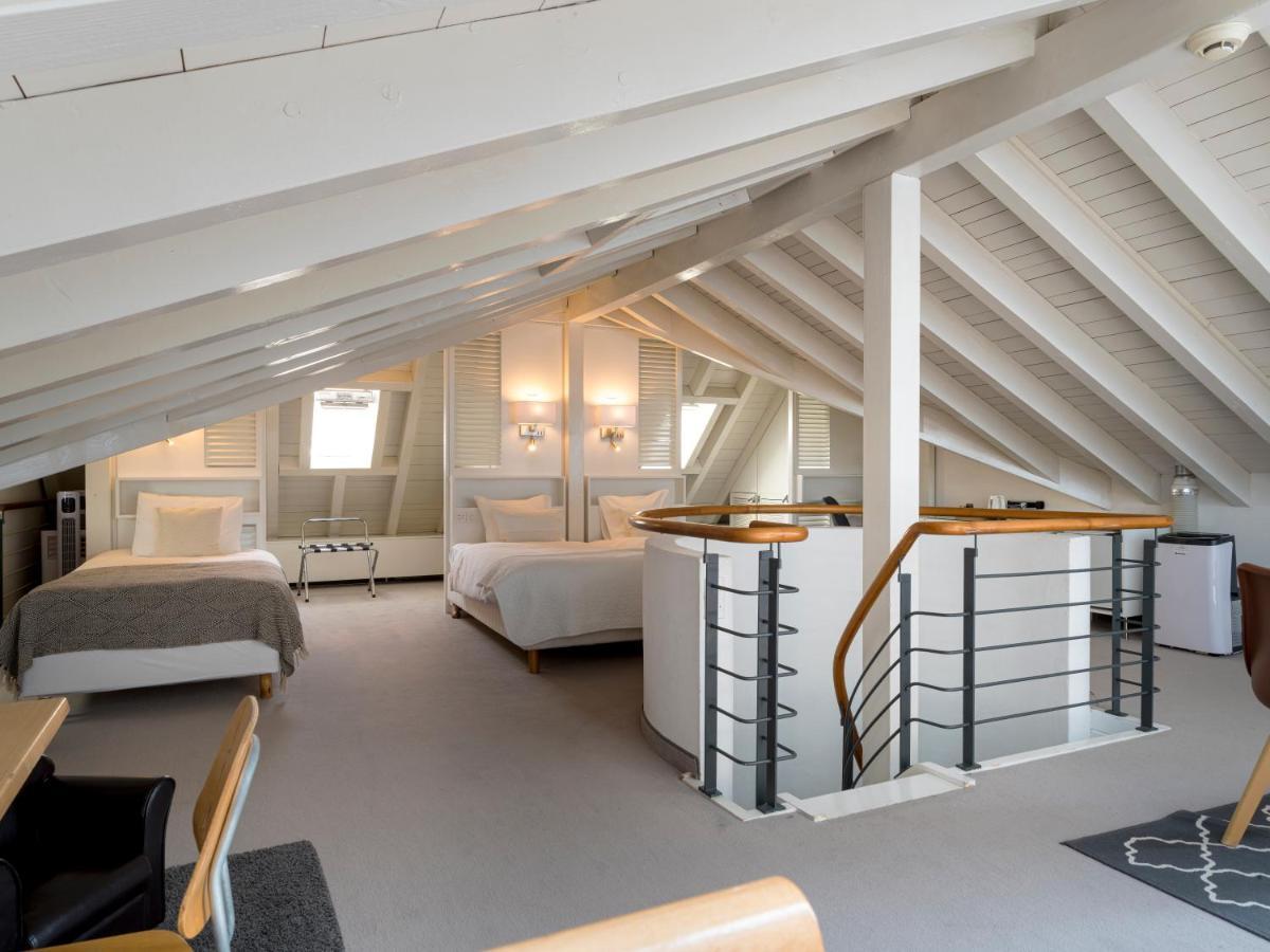 L'Hotel By Hostellerie Du Chateau Роле Екстериор снимка