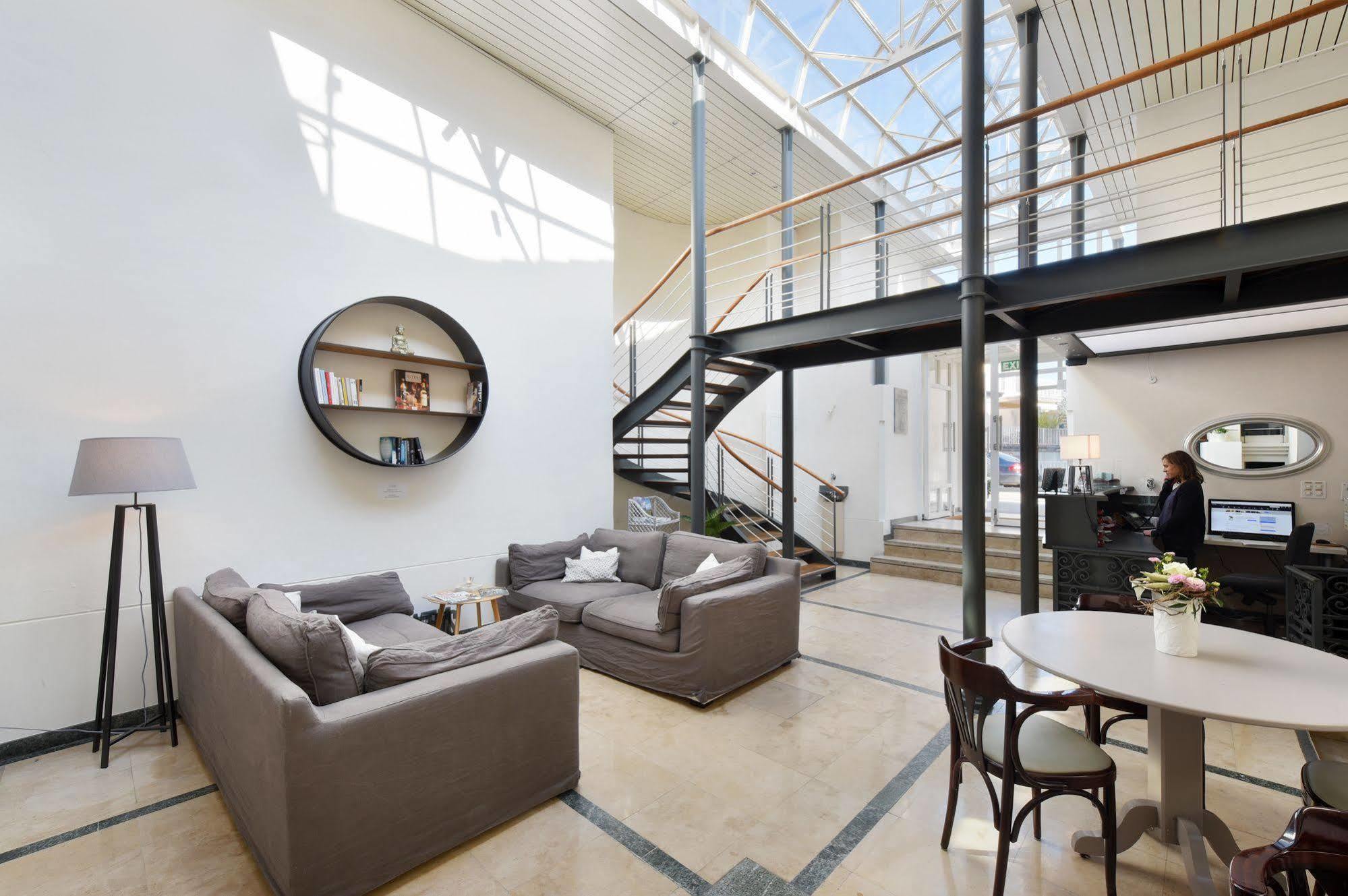 L'Hotel By Hostellerie Du Chateau Роле Екстериор снимка