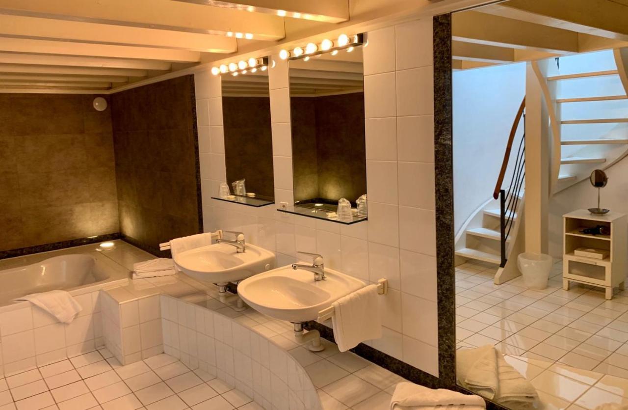 L'Hotel By Hostellerie Du Chateau Роле Екстериор снимка